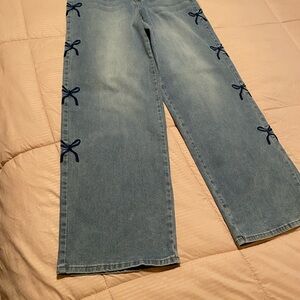Stylish Denim Wide Leg Jeans with Bow Accents